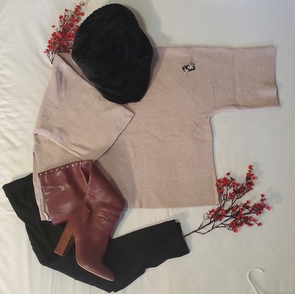 🔥Ann Taylor Crew Neck Poncho🔥 - Picture 4 of 7